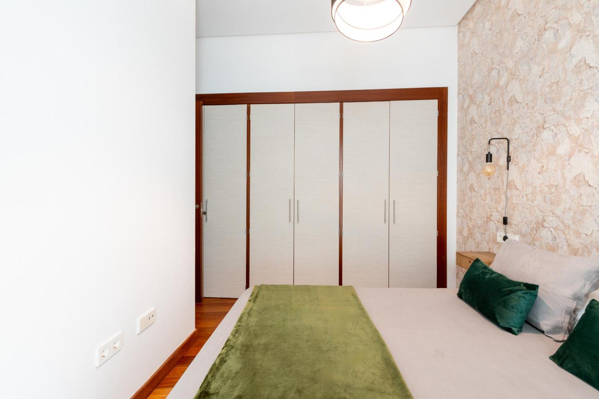 Ry Aparcamiento Incluido Junto A Catedral Ideal Parejas Sevilha Exterior foto